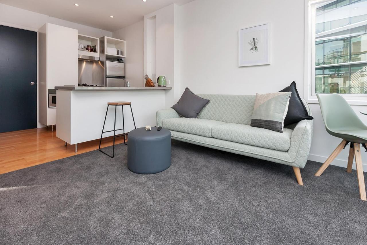 Qv Cosy In The Viaduct Apartment Оукланд Екстериор снимка
